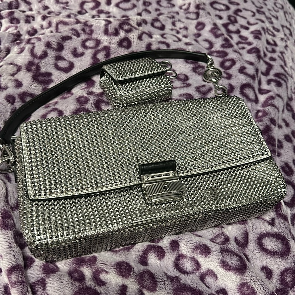 Michael kors collectors edition sparkly clutch with air pods case